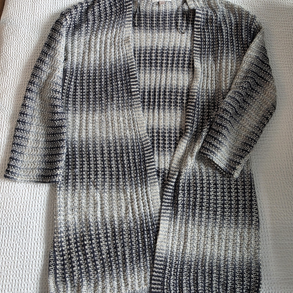 Universal Thread Black and Cream Knit Cardigan